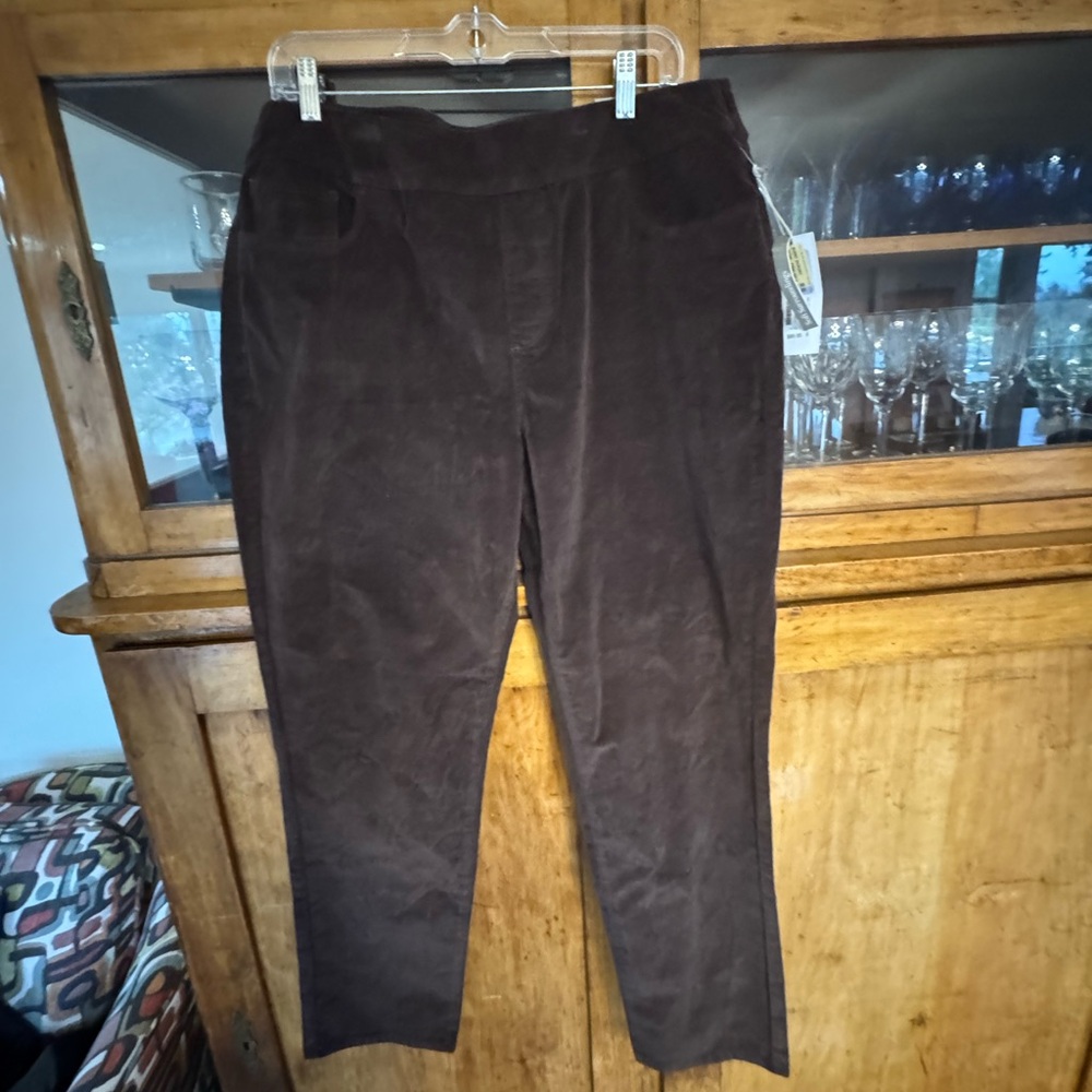 Soft Surroundings pull on corduroy sz L NWT $89.95